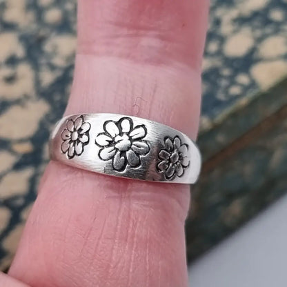Anillo de plata vintage con flores bohemias para mujer anillo aro trabajado