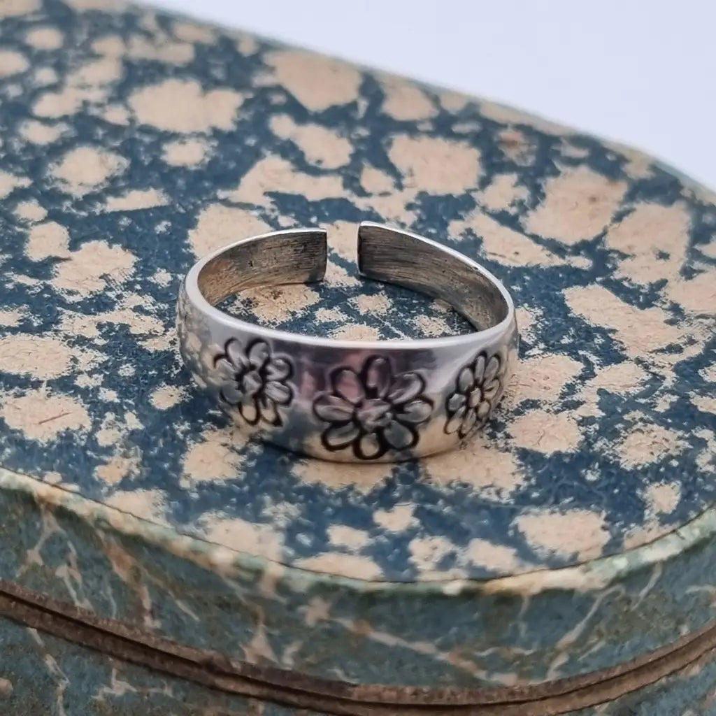 Anillo de plata vintage con flores bohemias para mujer anillo aro trabajado