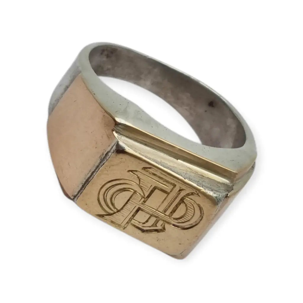 Anillo tipo sello Art Decó tardío en plata con vistas doradas y monograma