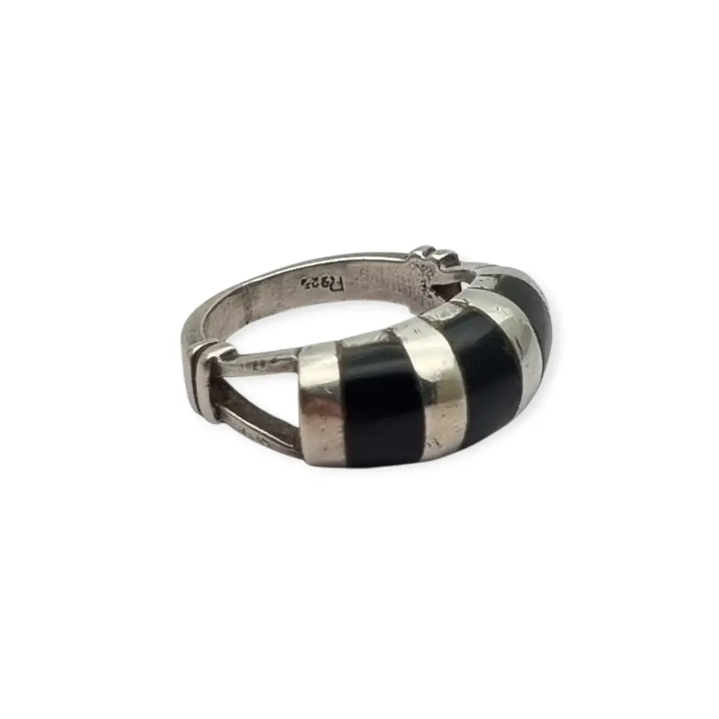 Anillo vintage de plata 925 con incrustaciones ónix negro en rayas diseño