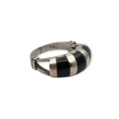 Anillo vintage de plata 925 con incrustaciones ónix negro en rayas diseño