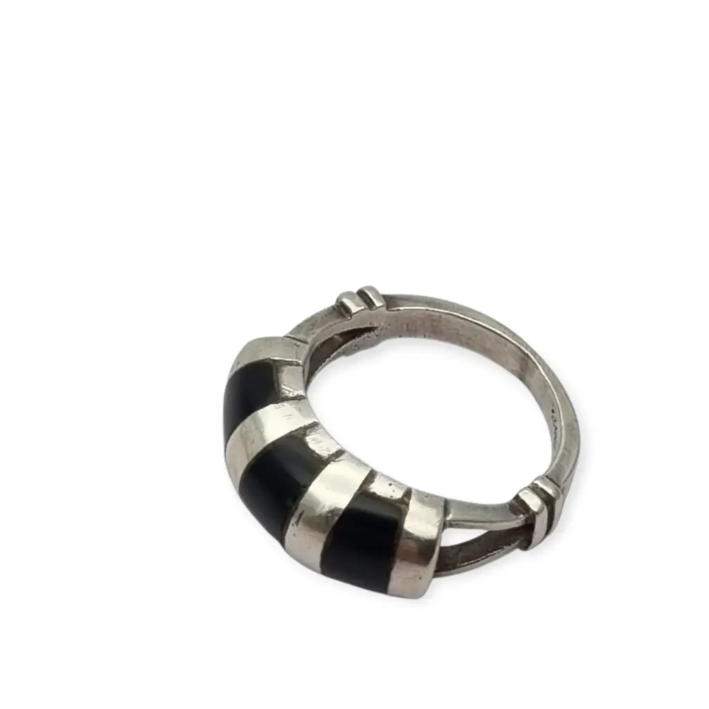 Anillo vintage de plata 925 con incrustaciones ónix negro en rayas diseño