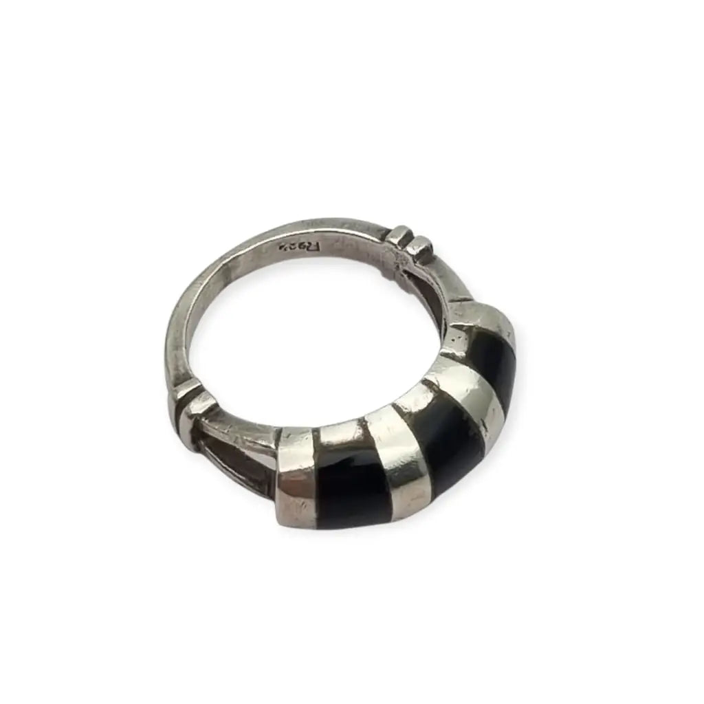 Anillo vintage de plata 925 con incrustaciones ónix negro en rayas diseño