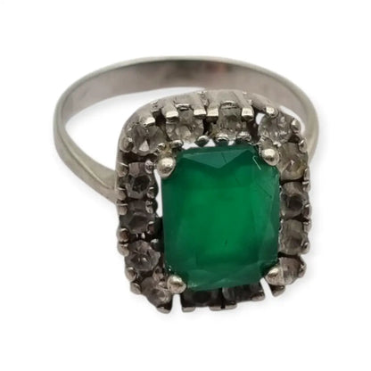 Anillo vintage plata 925 con piedra verde y orla de circonitas blanca.