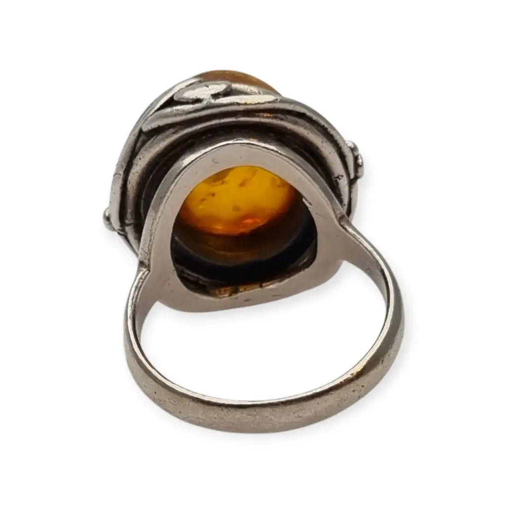 Anillo vintage de plata con ámbar ovalado estilo Art Nouveau los años 70