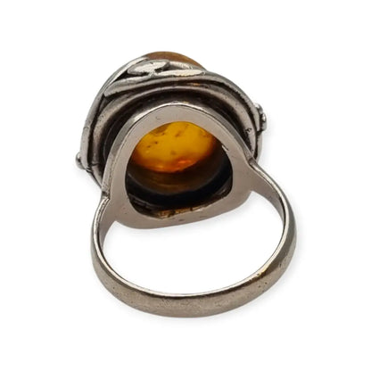 Anillo vintage de plata con ámbar ovalado estilo Art Nouveau los años 70