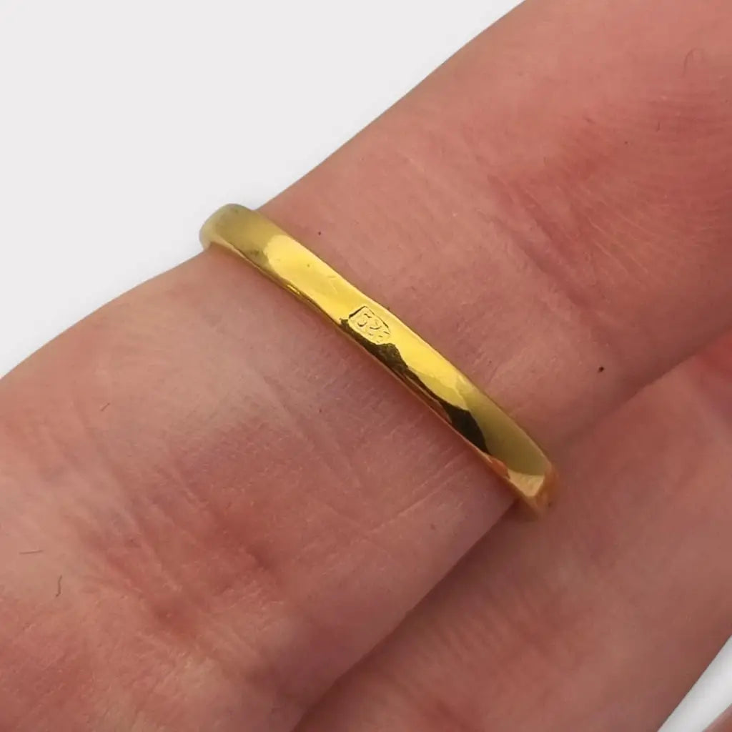 Anillo vintage en plata bañada oro con perla diseño entrelazado Circa 1960