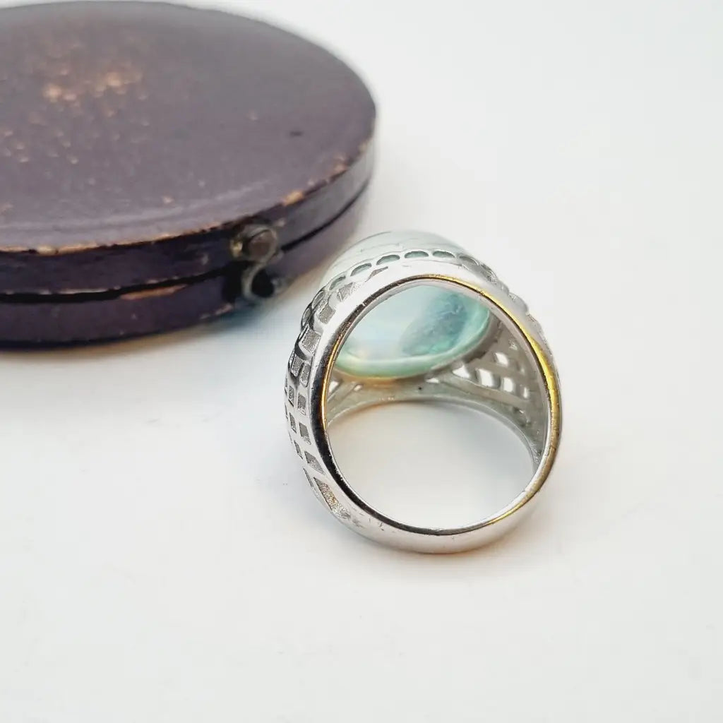 Anillo vintage de plata anillo con piedra azul. grande azul