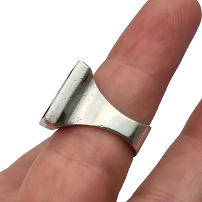 Anillo vintage Puig Doria en plata 925 diseño cuadrado con carnero Joyas España