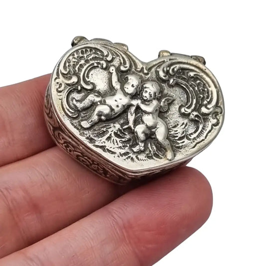Antigua caja corazón con querubines de plata 800 estilo barroco ángeles.