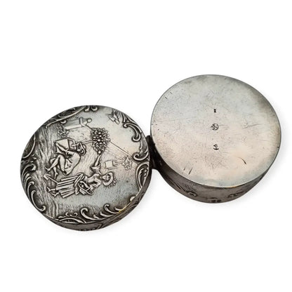 Antigua caja redonda alemana de plata 800 con escena bucólica jardín