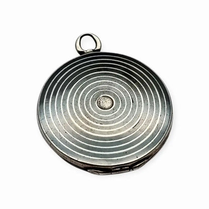 Antiguo Guardapelo redondo nielado en plata con grabado geométrico 1910–1920