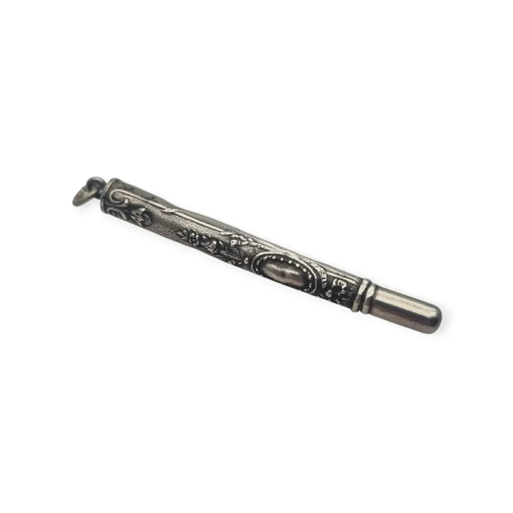 Antiguo plumín de plata grabada para chatelaine diseño floral victoriano circa