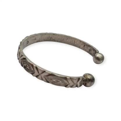 Brazalete africano tuareg vintage en plata grabada pulsera tribal étnica