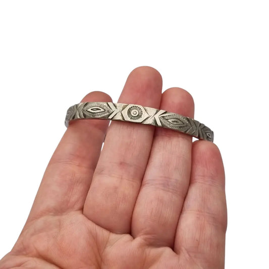 Brazalete africano tuareg vintage en plata grabada pulsera tribal étnica