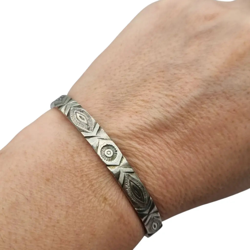 Brazalete africano tuareg vintage en plata grabada pulsera tribal étnica