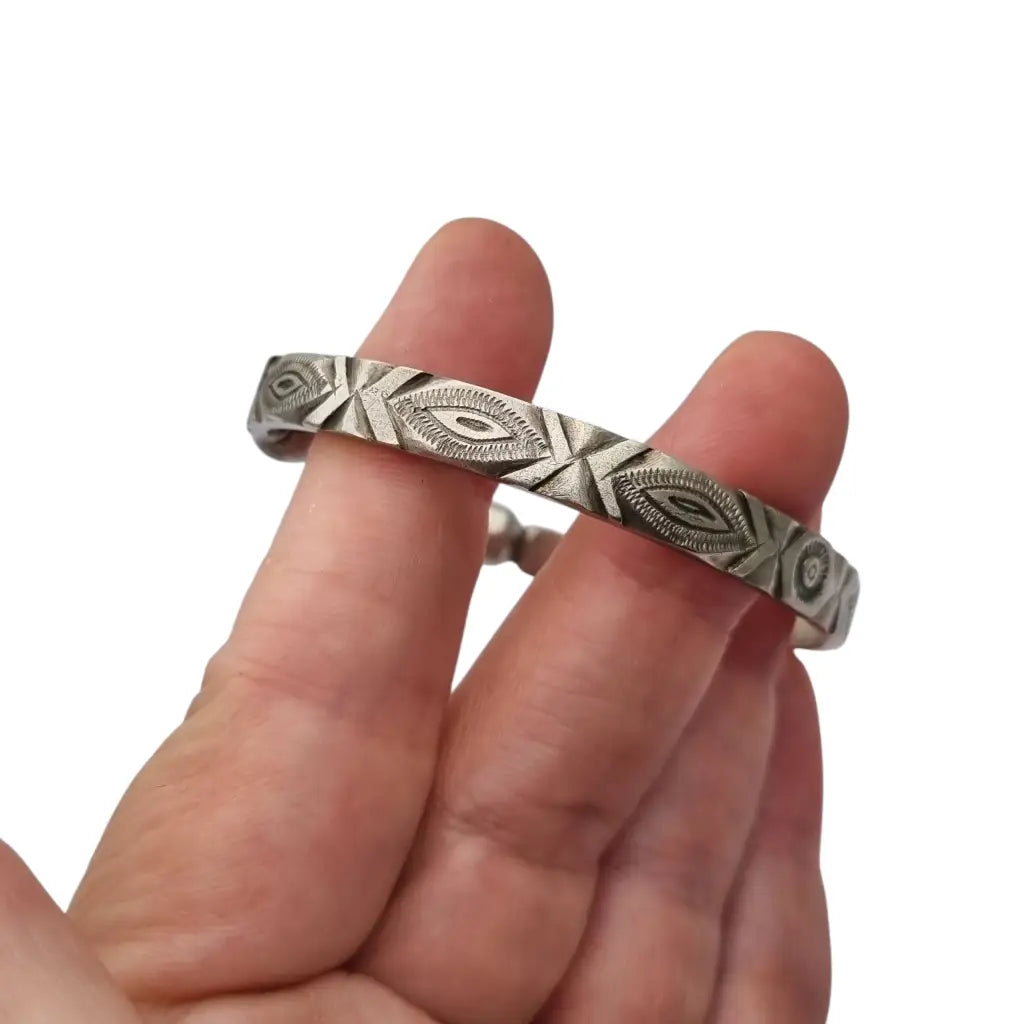 Brazalete africano tuareg vintage en plata grabada pulsera tribal étnica