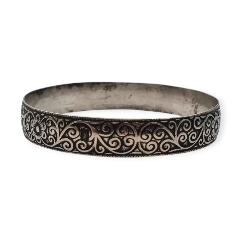 Brazalete bereber antiguo en plata grabada diseño floral bohemio estilo étnico