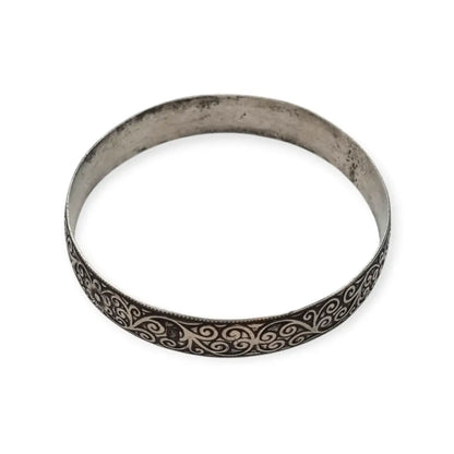 Brazalete bereber antiguo en plata grabada diseño floral bohemio estilo étnico