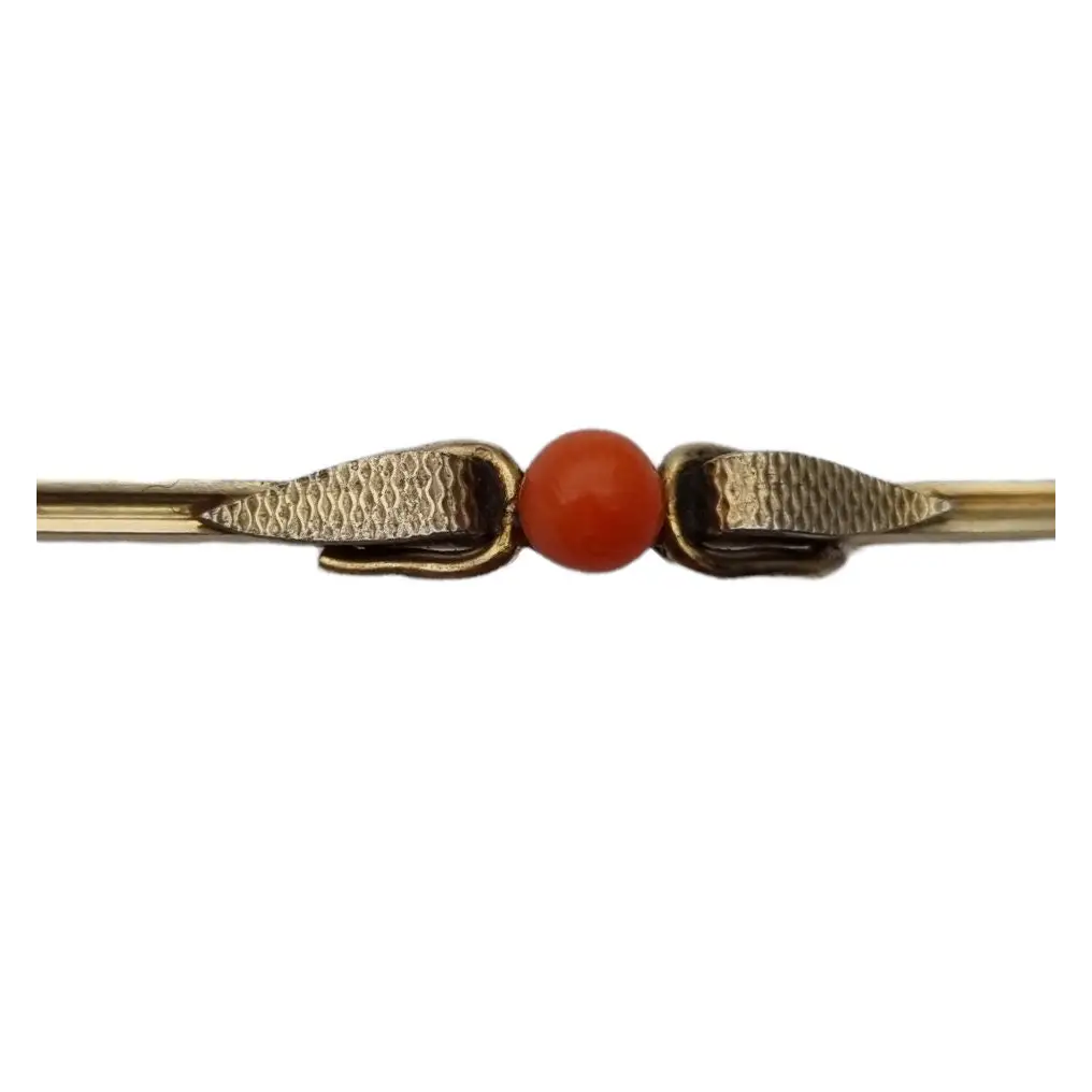 Broche A.D. Andreas Daub chapado en oro con coral natural Circa 1930.