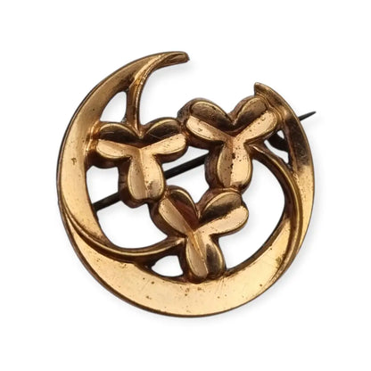 Broche antiguo art nouveau tréboles y luna creciente metal color dorado