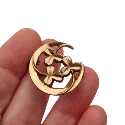 Broche antiguo art nouveau tréboles y luna creciente metal color dorado