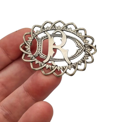 Broche antiguo iniciales “DR” o ’RD’ calado en plata Circa 1940. - LaBizarreSusu