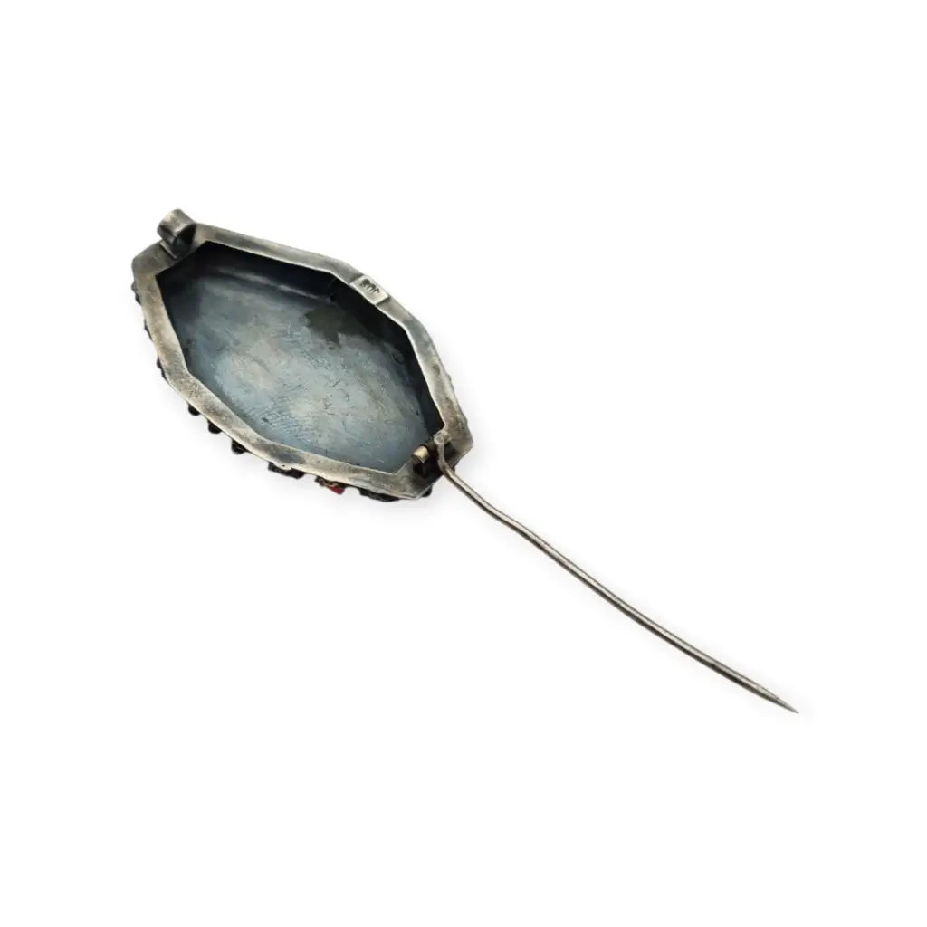 Broche antiguo de plata 800 y coral rojo natural joyería oriental circa