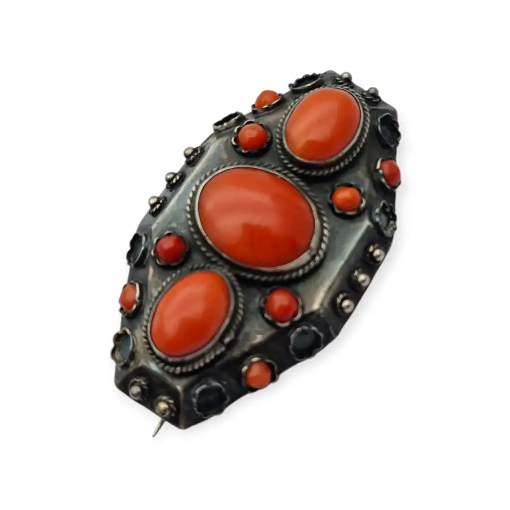 Broche antiguo de plata 800 y coral rojo natural joyería oriental circa
