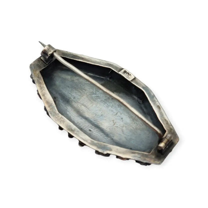 Broche antiguo de plata 800 y coral rojo natural joyería oriental circa