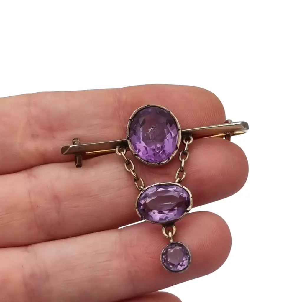 Broche antiguo de plata Art Déco con colgante color amatista para mujer circa