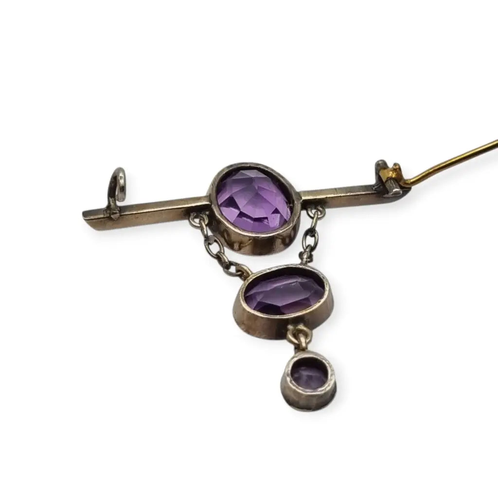 Broche antiguo de plata Art Déco con colgante color amatista para mujer circa