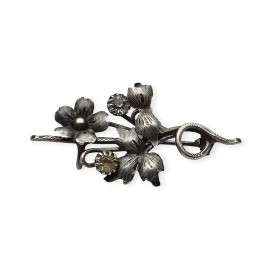 Broche antiguo de plata con motivos florales elaborado gran detalle