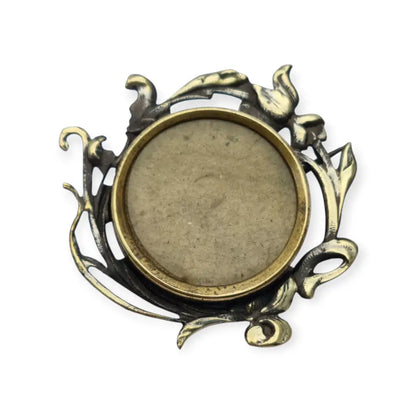 Broche antiguo tipo guardapelo Art Nouveau floral en latón dorado porta fotos
