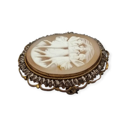 Broche camafeo antiguo concha tallada Tres Gracias montura dorada circa 1960.