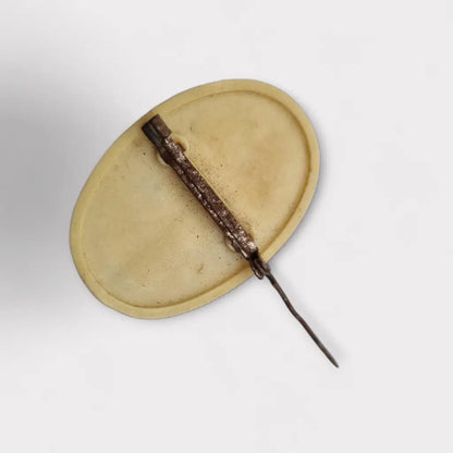 Broche de camafeo ovalado estilo clásico vintage los años 40 en galalita