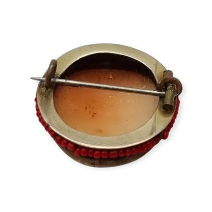 Broche camafeo de plata antiguo con las Tres Gracias tallado en concha montura