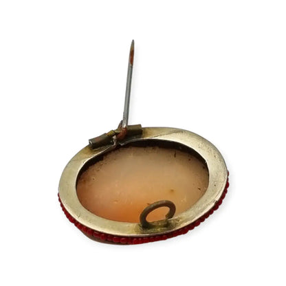 Broche camafeo de plata antiguo con las Tres Gracias tallado en concha montura