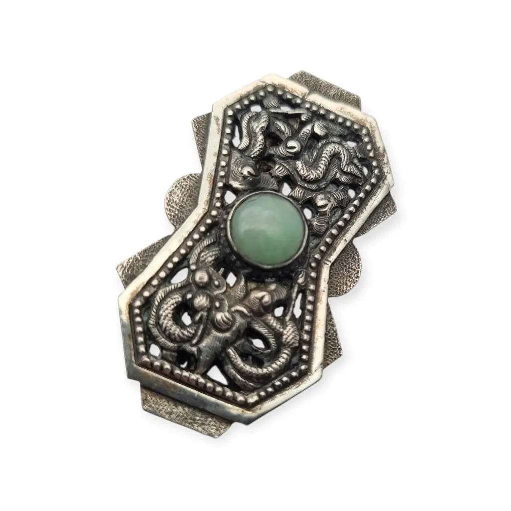 Broche chino antiguo de plata y jade verde firmado con dragones flores