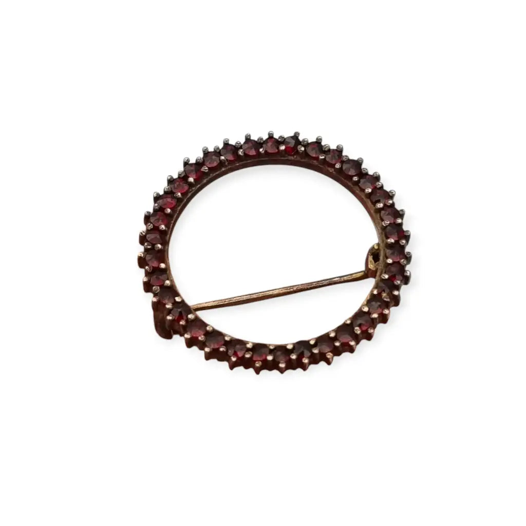 Broche Círculo Vintage de Granates en Tono Dorado Años 80 - LaBizarreSusu