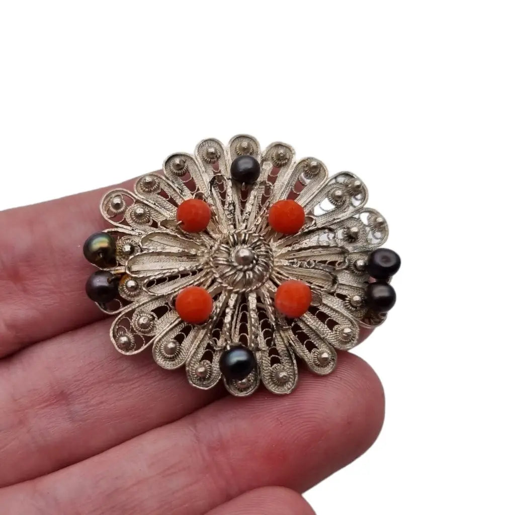 Broche de filigrana broche coral plateado joyería perlas negras para mujer