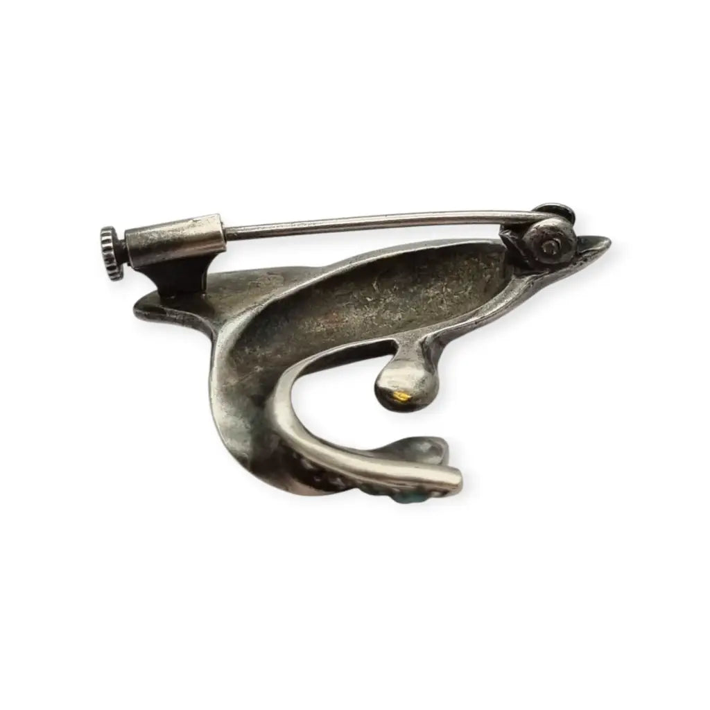 Broche de delfín plata con incrustaciones piedras azules Joyería marina