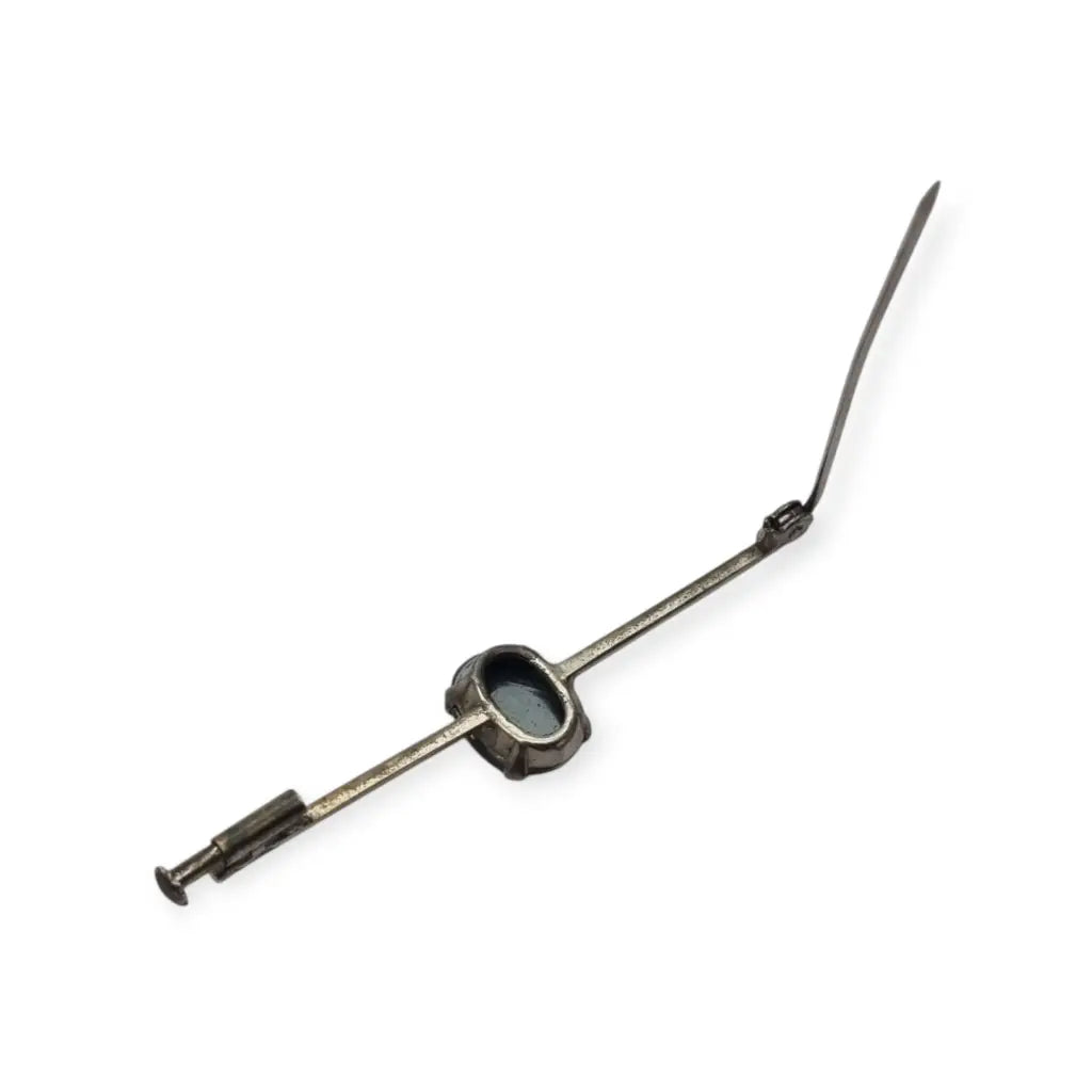 Broche francés Art Decó en plata con hematite ovalado facetado Circa 1915