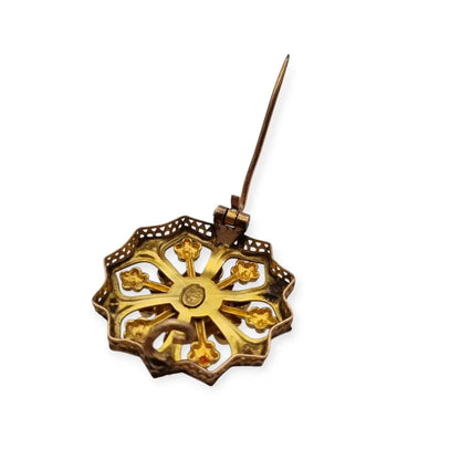 Broche francés vintage de oro FIX con diseño floral calado y una perla central