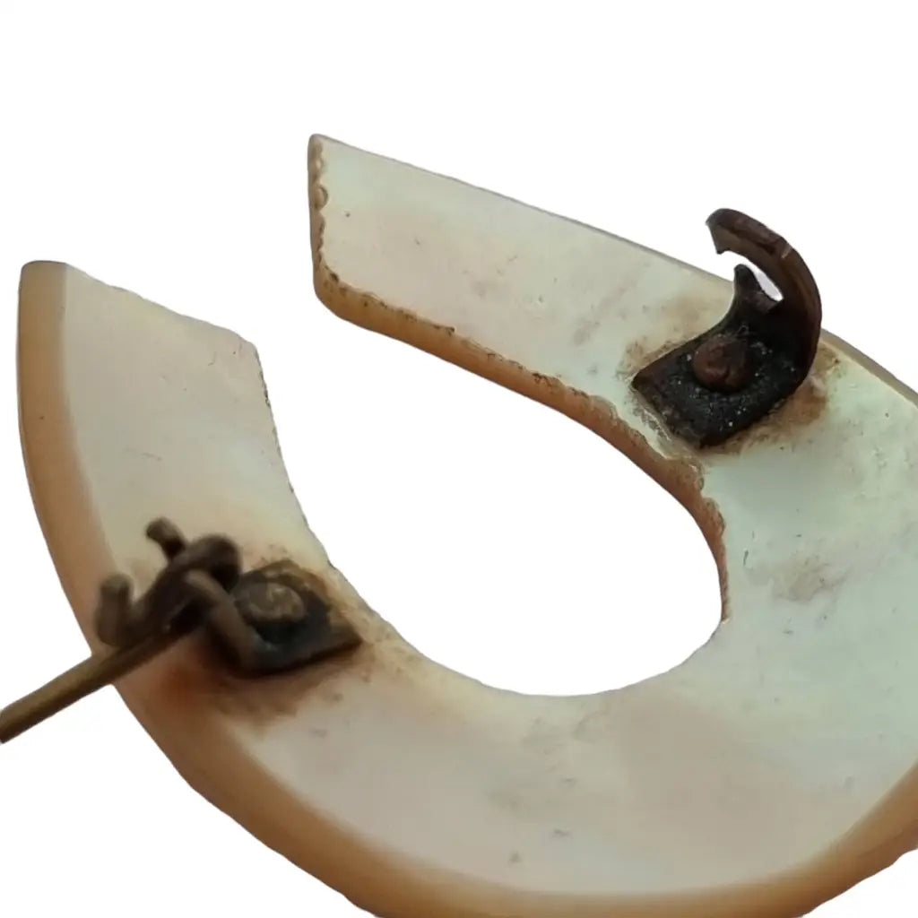 Broche de herradura nácar vintage pin la suerte joyas antiguas y vintage.