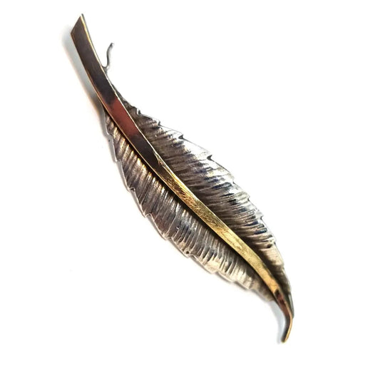 Broche de hoja art déco plata y oro.Circa 1940. Joyería antigua vintage.