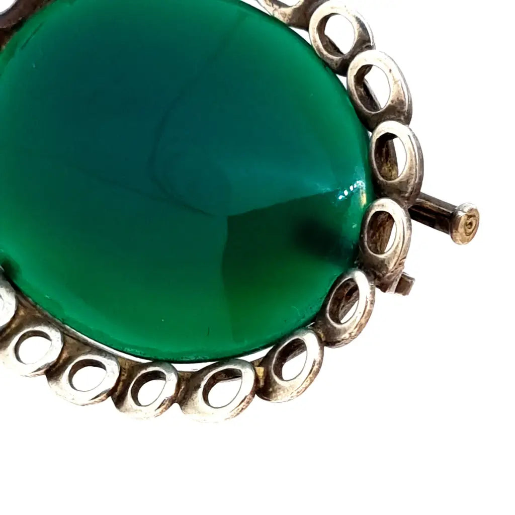 Broche de plata y crisoprasa. Circa 1960. Joyería antigua vintage.