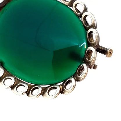 Broche de plata y crisoprasa. Circa 1960. Joyería antigua vintage.