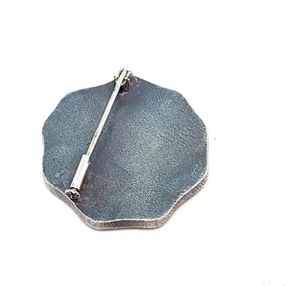 Broche de plata y esmalte verde. Circa 1970. Joyas antiguas vintage.