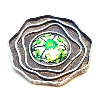 Broche de plata y esmalte verde. Circa 1970. Joyas antiguas vintage.